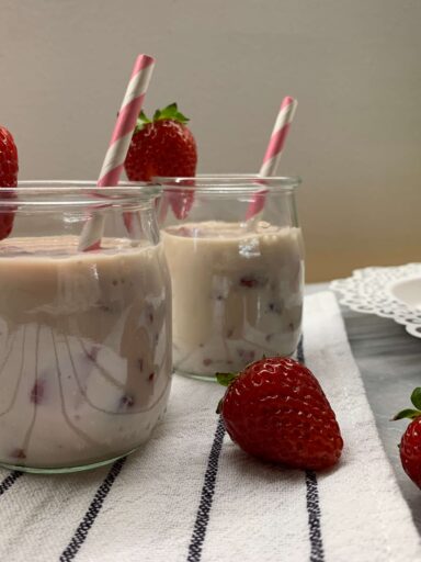 latte alla fragola coreano