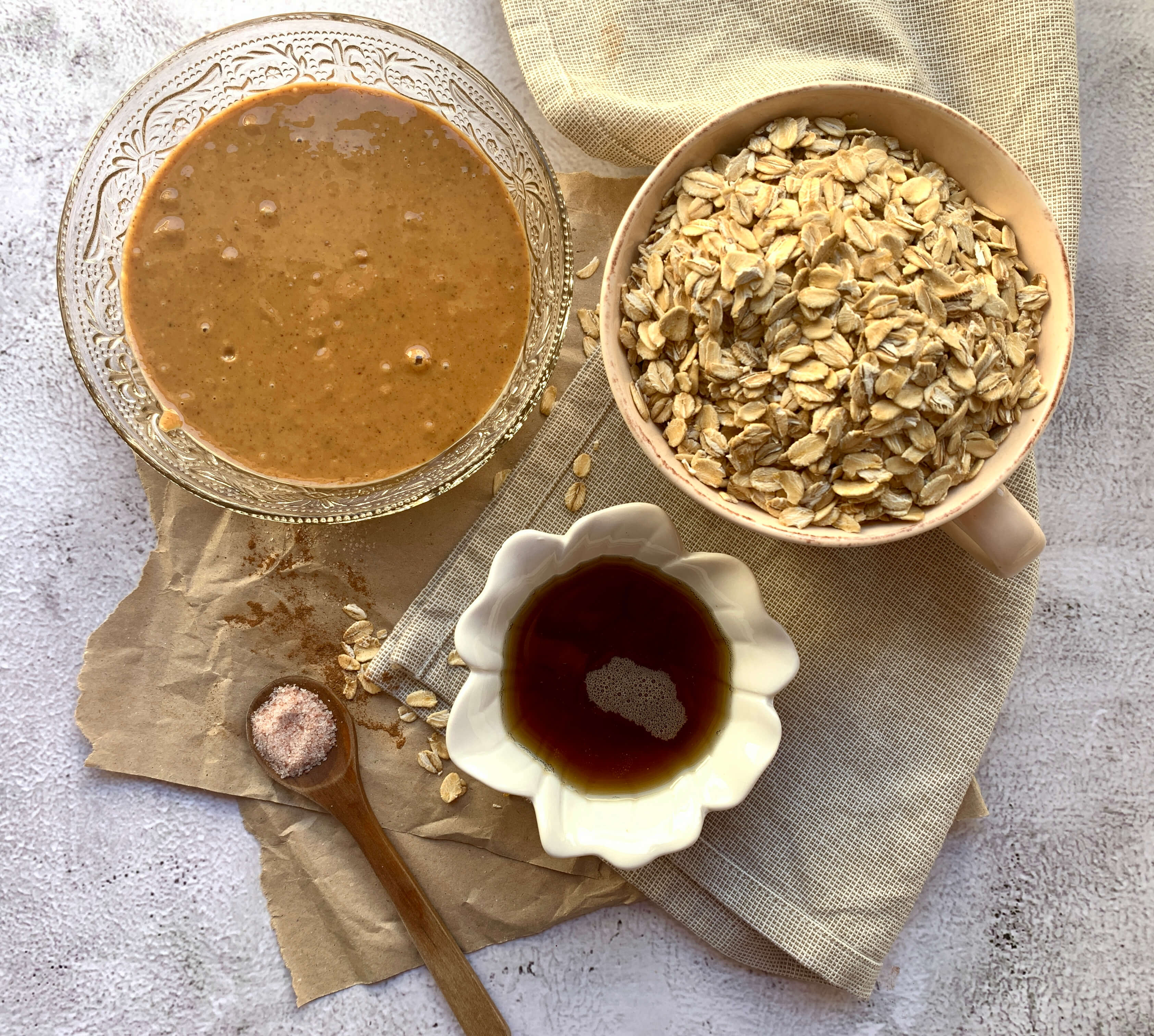 gl'ingredienti per preparare le barrette di avena